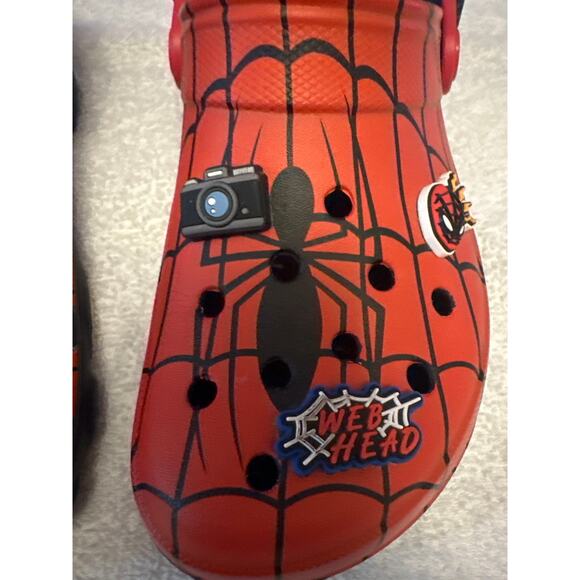 Spiderman crocs size Junior 3 - Picture 6 of 8